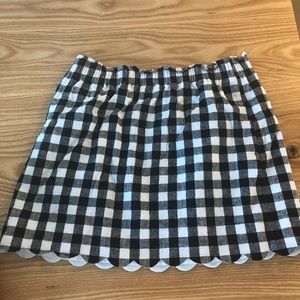 Black and white banana republic skirt